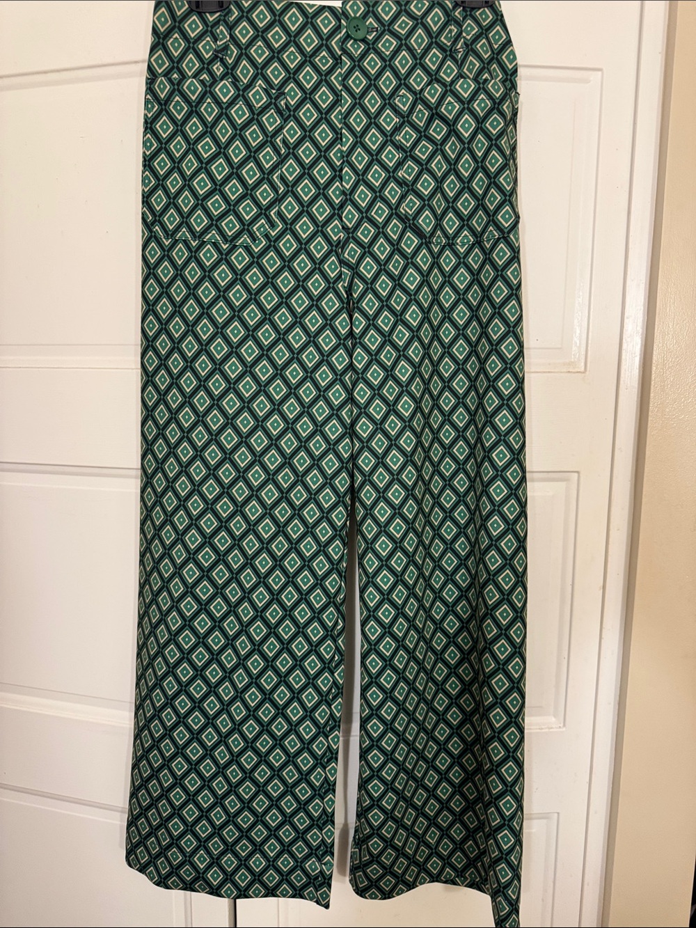 NWT Jones & Co. Green Geometric cropped Straight Leg Mid Rise Pants